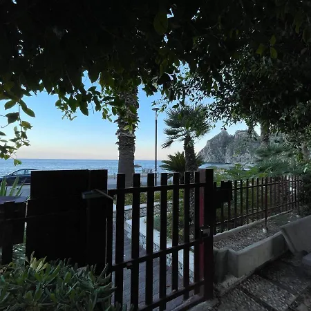 Апартаменты Incantevole Taormina *